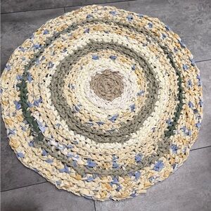 Handmade crocheted rug bathroom kitchen mat round 26”